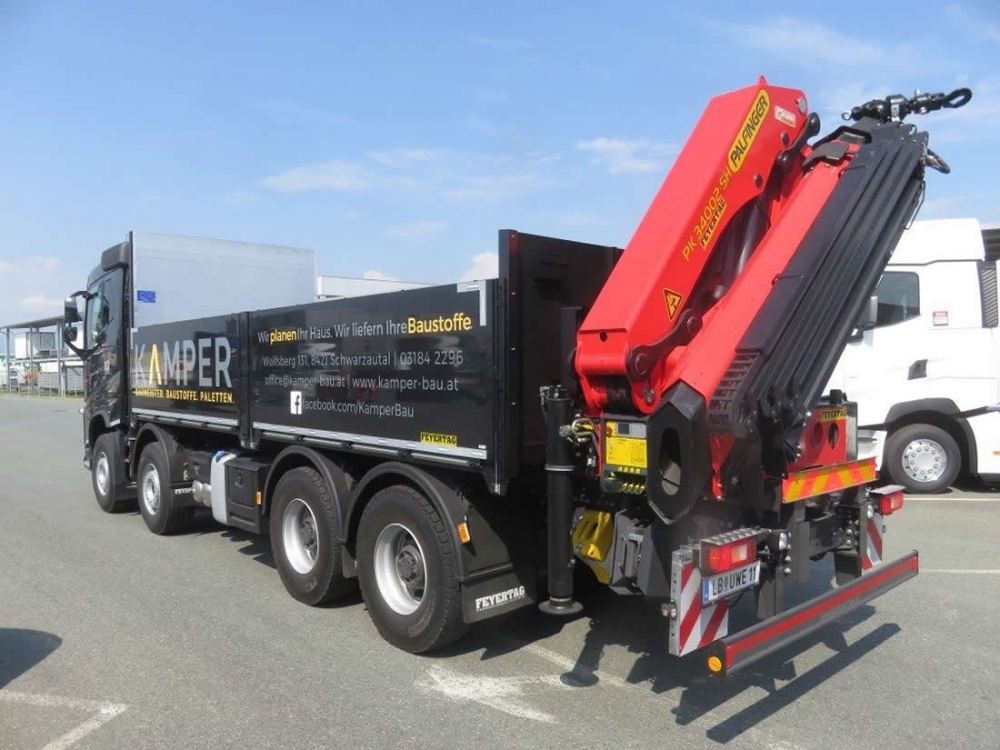 84_Pritsche_Heckkran_06.jpg
